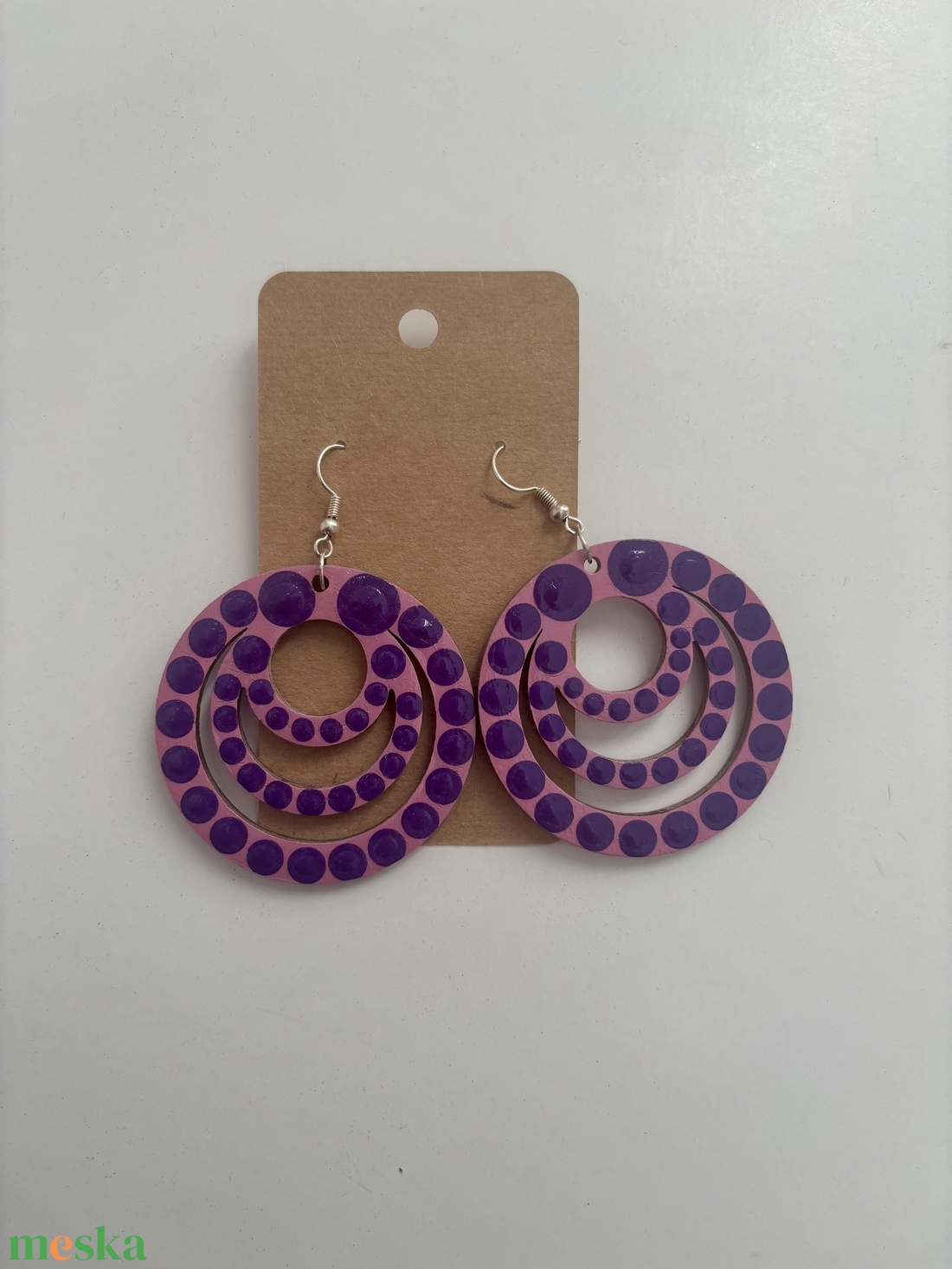 Lila fülbevaló - ékszer - fülbevaló - karika fülbevaló - Meska.hu