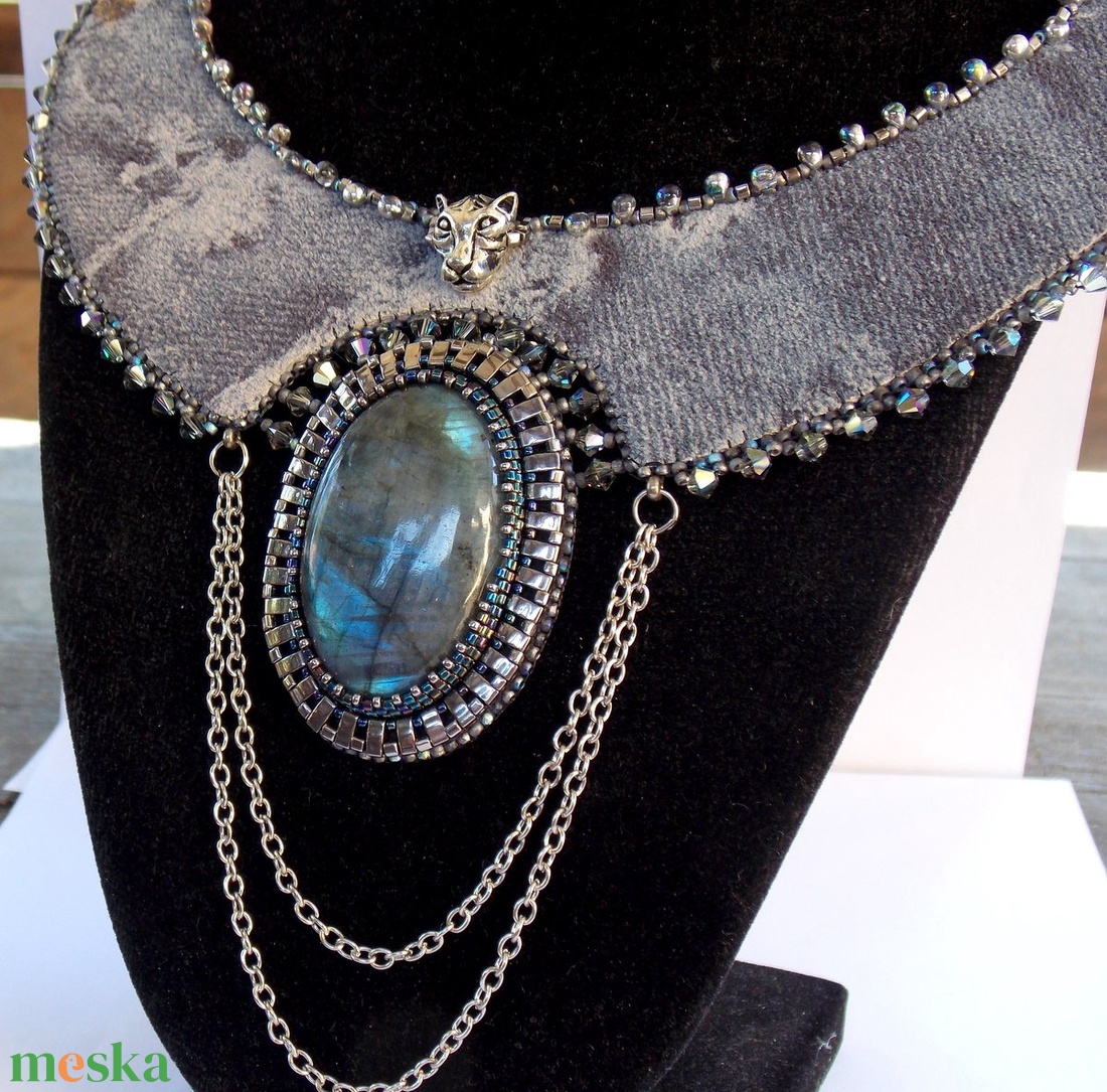 Labradorite -gyöngy hímzett nyakék - ékszer - nyaklánc - nyakpánt, gallér - Meska.hu Labradorite -gyöngy hímzett nyakék - ékszer - nyaklánc - nyakpánt, gallér - Meska.hu