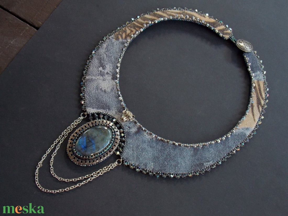 Labradorite -gyöngy hímzett nyakék - ékszer - nyaklánc - nyakpánt, gallér - Meska.hu Labradorite -gyöngy hímzett nyakék - ékszer - nyaklánc - nyakpánt, gallér - Meska.hu
