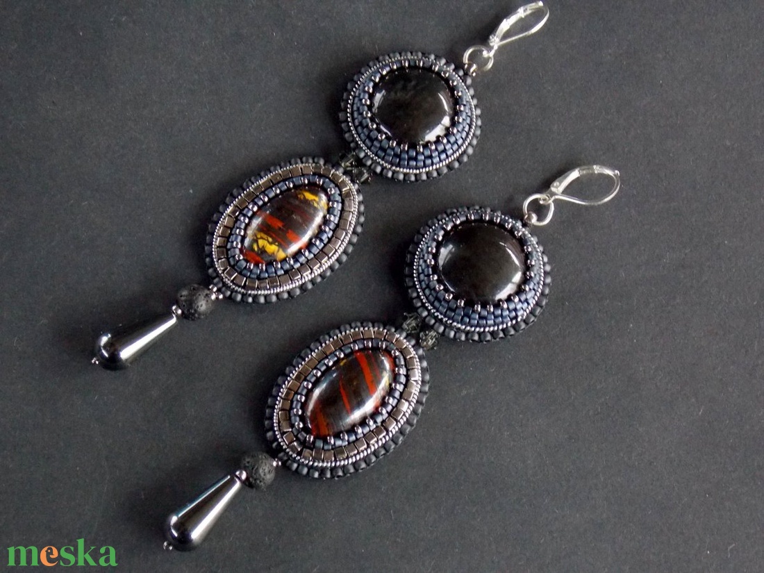 Trónok harca - gyöngy hímzett fülbevaló - ékszer - fülbevaló - lógó fülbevaló - Meska.hu