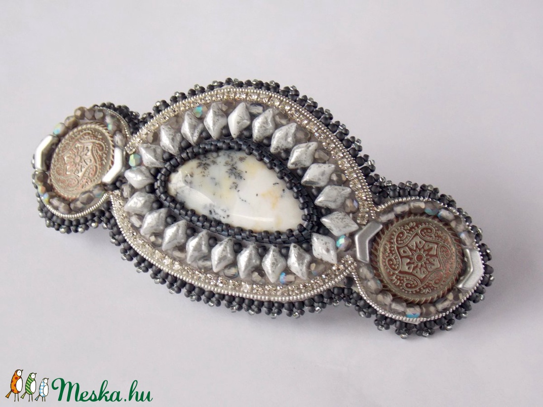 Merlinit  -gyöngy hímzett  hajcsat - ruha & divat - hajdísz & hajcsat - hajcsat & hajtű - Meska.hu