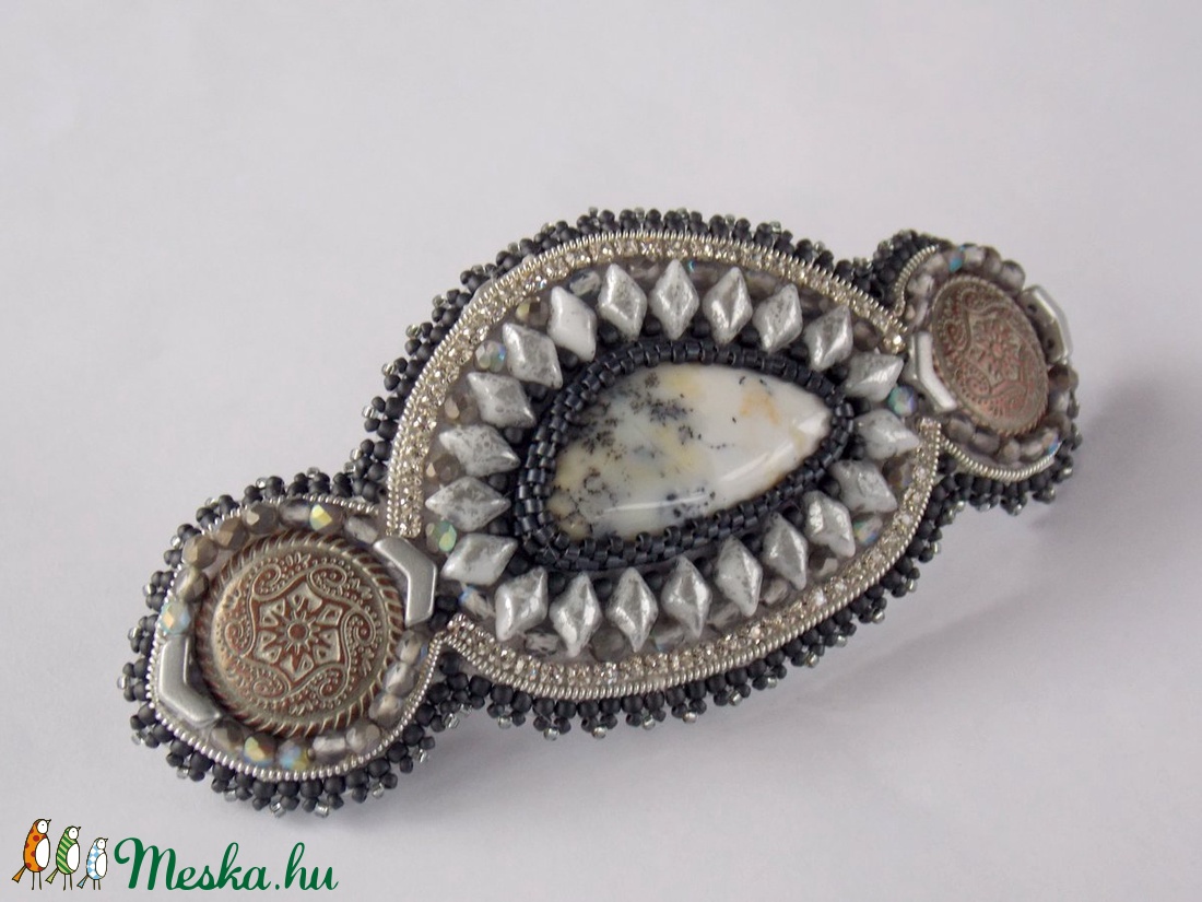 Merlinit  -gyöngy hímzett  hajcsat - ruha & divat - hajdísz & hajcsat - hajcsat & hajtű - Meska.hu