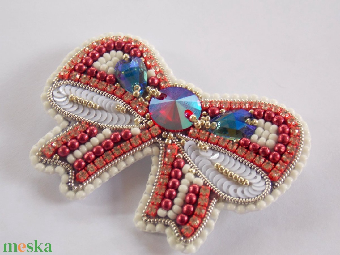 Masni bross - ékszer - kitűző és bross - kitűző - Meska.hu Masni bross - ékszer - kitűző és bross - kitűző - Meska.hu
