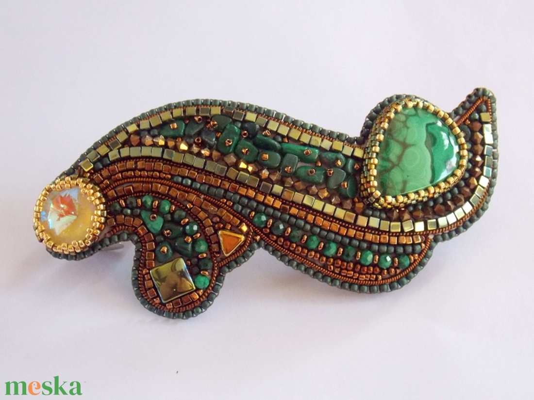 Malachite -gyöngy hímzett hajcsat - ruha & divat - hajdísz & hajcsat - hajcsat & hajtű - Meska.hu Malachite -gyöngy hímzett hajcsat - ruha & divat - hajdísz & hajcsat - hajcsat & hajtű - Meska.hu