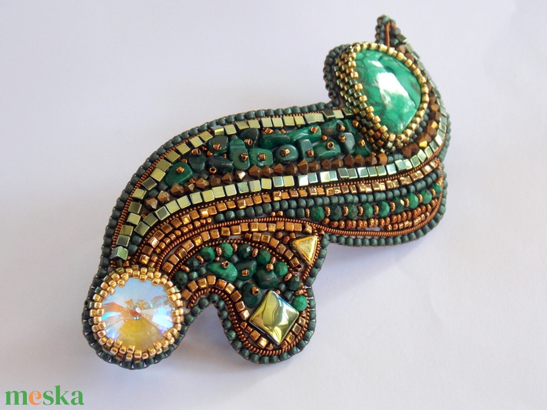 Malachite -gyöngy hímzett hajcsat - ruha & divat - hajdísz & hajcsat - hajcsat & hajtű - Meska.hu Malachite -gyöngy hímzett hajcsat - ruha & divat - hajdísz & hajcsat - hajcsat & hajtű - Meska.hu