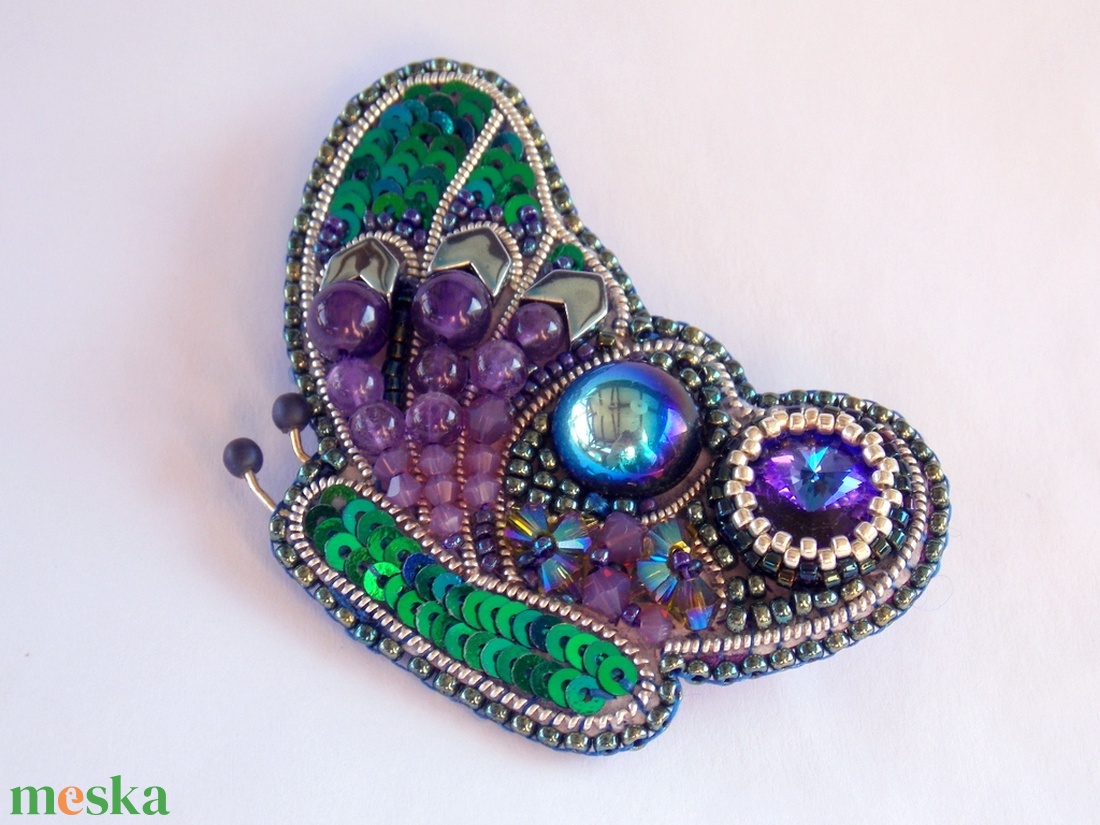 Amethyst pillangó -gyöngy hímzett bross-kitűző - ékszer - kitűző és bross - kitűző - Meska.hu Amethyst pillangó -gyöngy hímzett bross-kitűző - ékszer - kitűző és bross - kitűző - Meska.hu