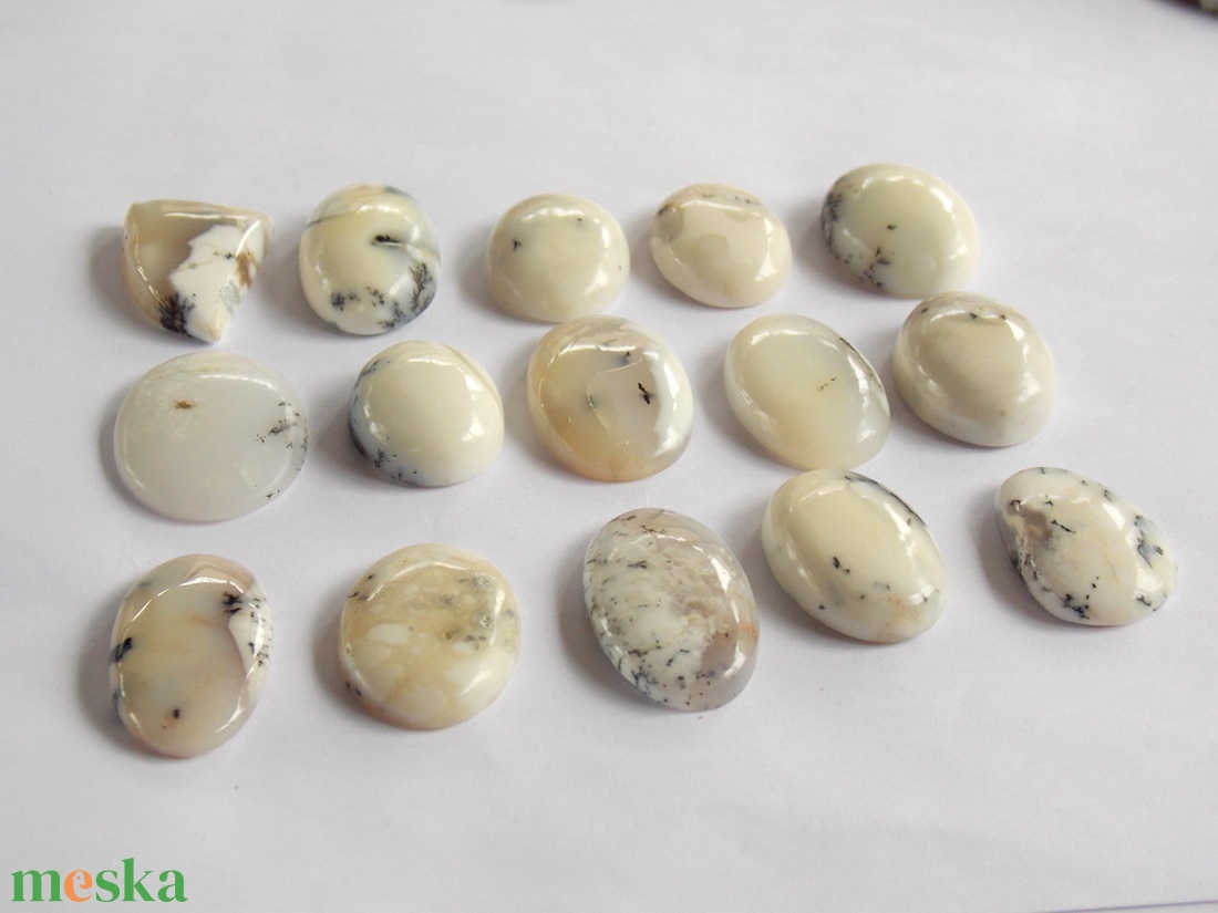 Dendrite opál / Merlinit / 1 - kellékek & szerszámok - gyöngyfűzés kellékek - cabochon - Meska.hu Dendrite opál / Merlinit / 1 - kellékek & szerszámok - gyöngyfűzés kellékek - cabochon - Meska.hu