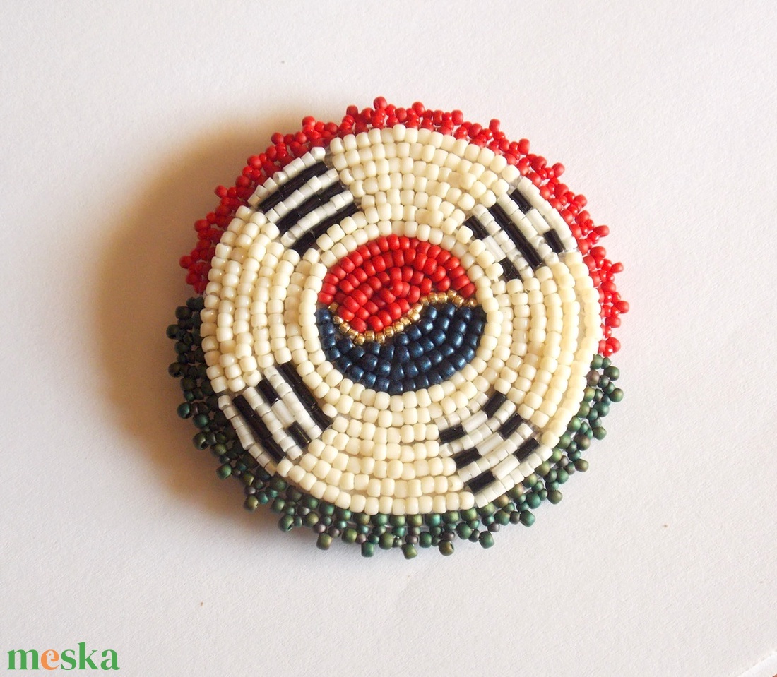 Bross - ékszer - kitűző és bross - Meska.hu