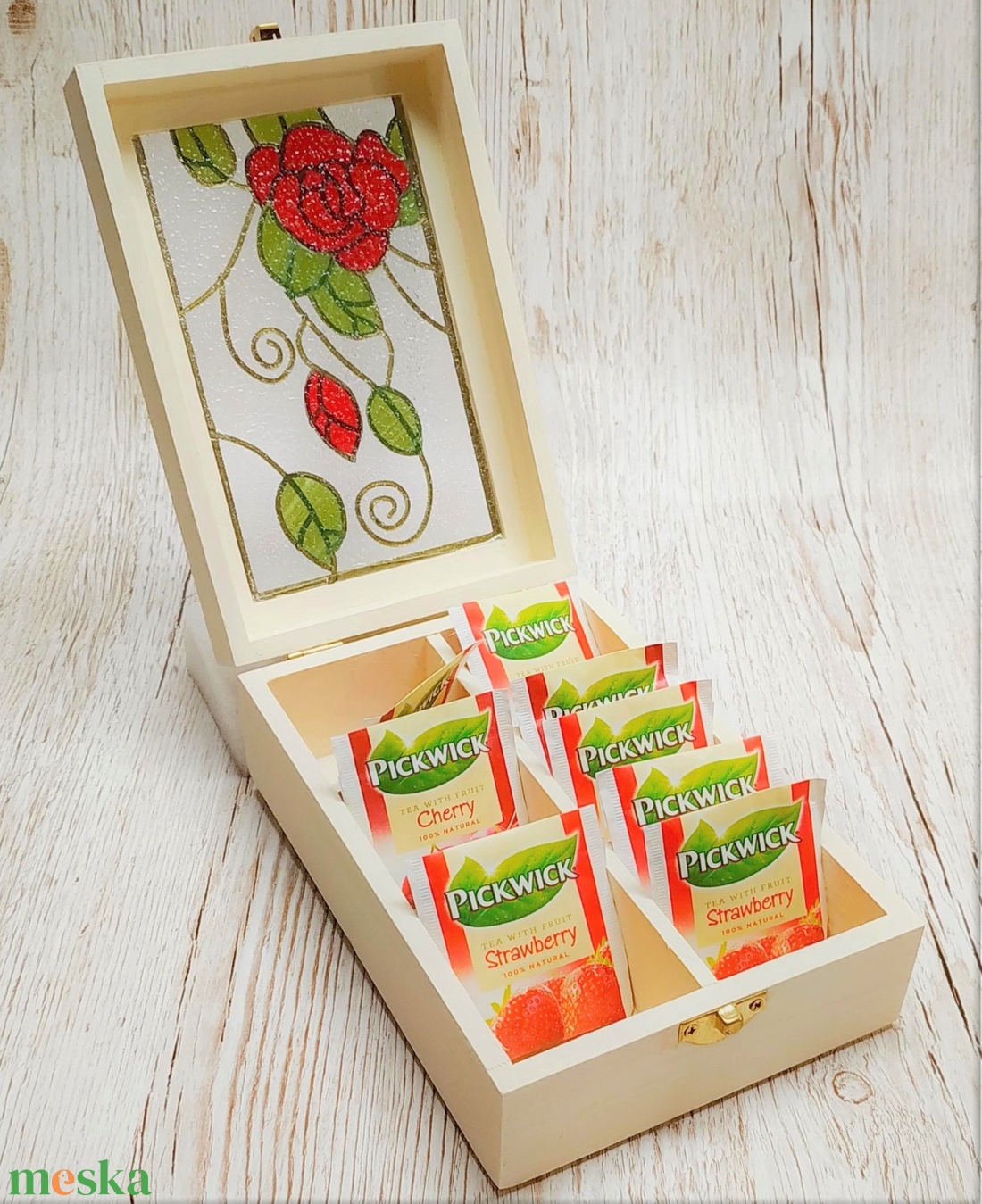 Vintage ajándékdoboz Red Rose mintával - ékszer - ékszertartó - ékszerdoboz - Meska.hu Vintage ajándékdoboz Red Rose mintával - ékszer - ékszertartó - ékszerdoboz - Meska.hu