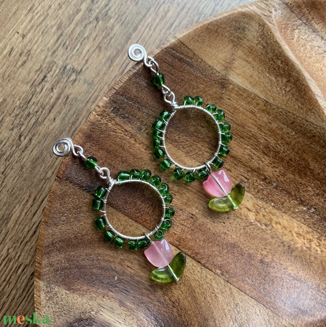 Tulipános karika fülbevaló - ékszer - fülbevaló - lógó fülbevaló - Meska.hu Tulipános karika fülbevaló - ékszer - fülbevaló - lógó fülbevaló - Meska.hu