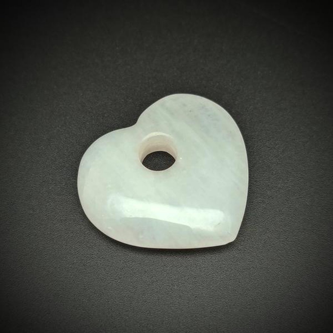 Kvarc tej fánk szív 30x30mm - ékszer - nyaklánc - medál - Meska.hu
