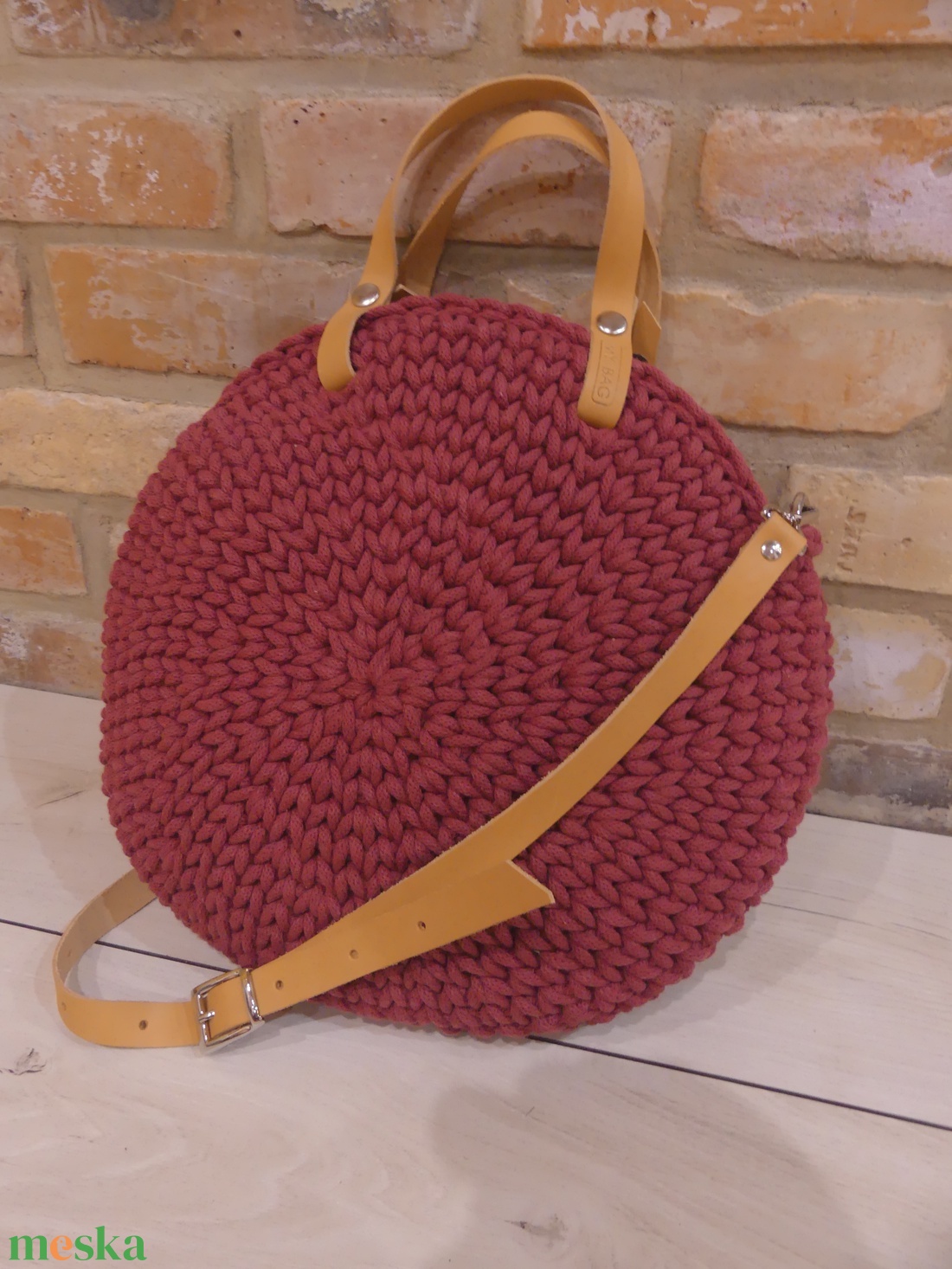 Horgolt női körtáska vadrózsa színben - jázmin mintával a közepén - Crossbody - táska & tok - kézitáska & válltáska - vállon átvethető táska - Meska.hu Horgolt női körtáska vadrózsa színben - jázmin mintával a közepén - Crossbody - táska & tok - kézitáska & válltáska - vállon átvethető táska - Meska.hu