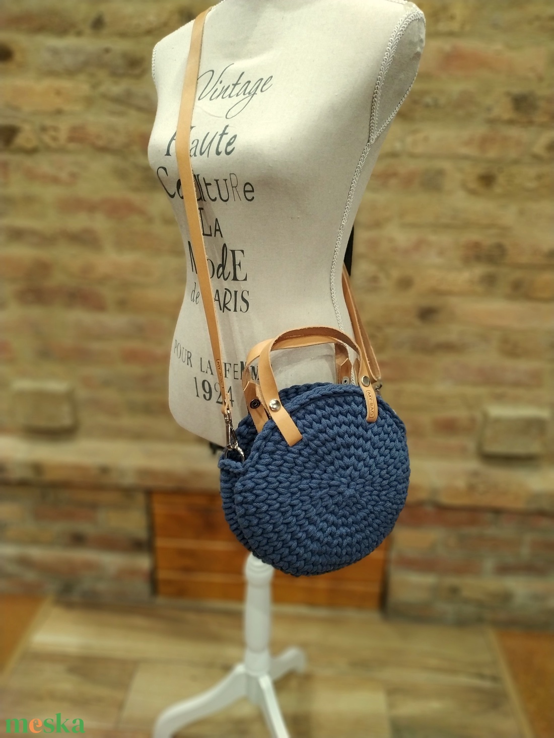 Horgolt női körtáska - MINI - csillaggal a közepén - Crossbody - FARMERKÉK - táska & tok - kézitáska & válltáska - vállon átvethető táska - Meska.hu Horgolt női körtáska - MINI - csillaggal a közepén - Crossbody - FARMERKÉK - táska & tok - kézitáska & válltáska - vállon átvethető táska - Meska.hu