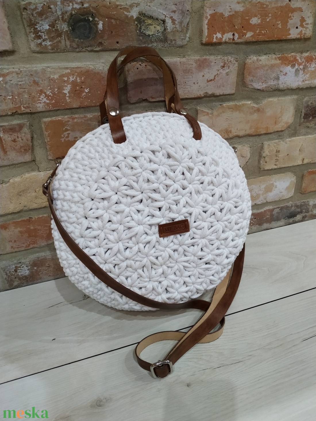 Horgolt női körtáska fehér színben - jázmin mintával - Crossbody - táska & tok - kézitáska & válltáska - vállon átvethető táska - Meska.hu Horgolt női körtáska fehér színben - jázmin mintával - Crossbody - táska & tok - kézitáska & válltáska - vállon átvethető táska - Meska.hu