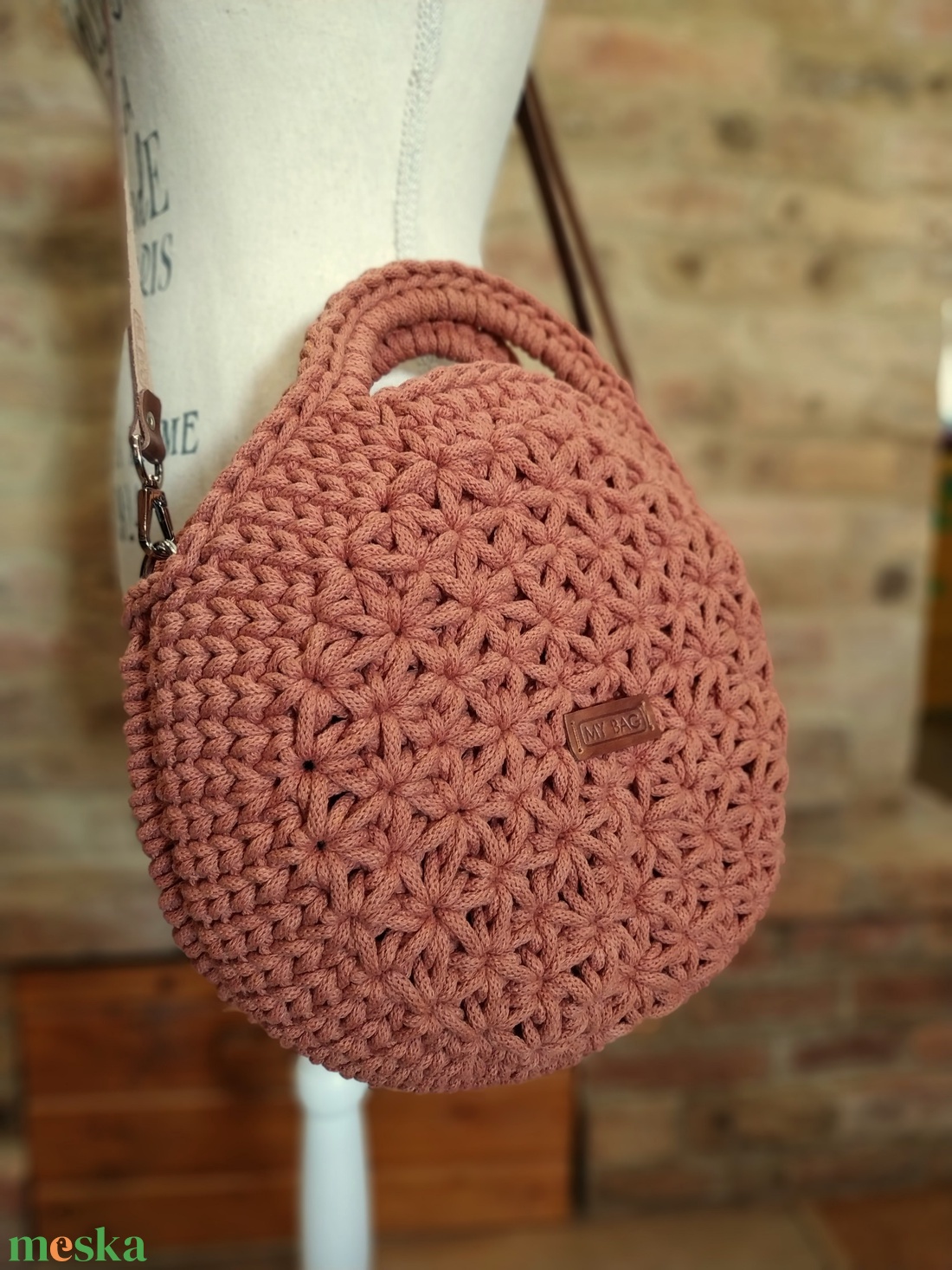 Horgolt női körtáska terrakotta színben - jázmin mintával - Crossbody - táska & tok - kézitáska & válltáska - vállon átvethető táska - Meska.hu