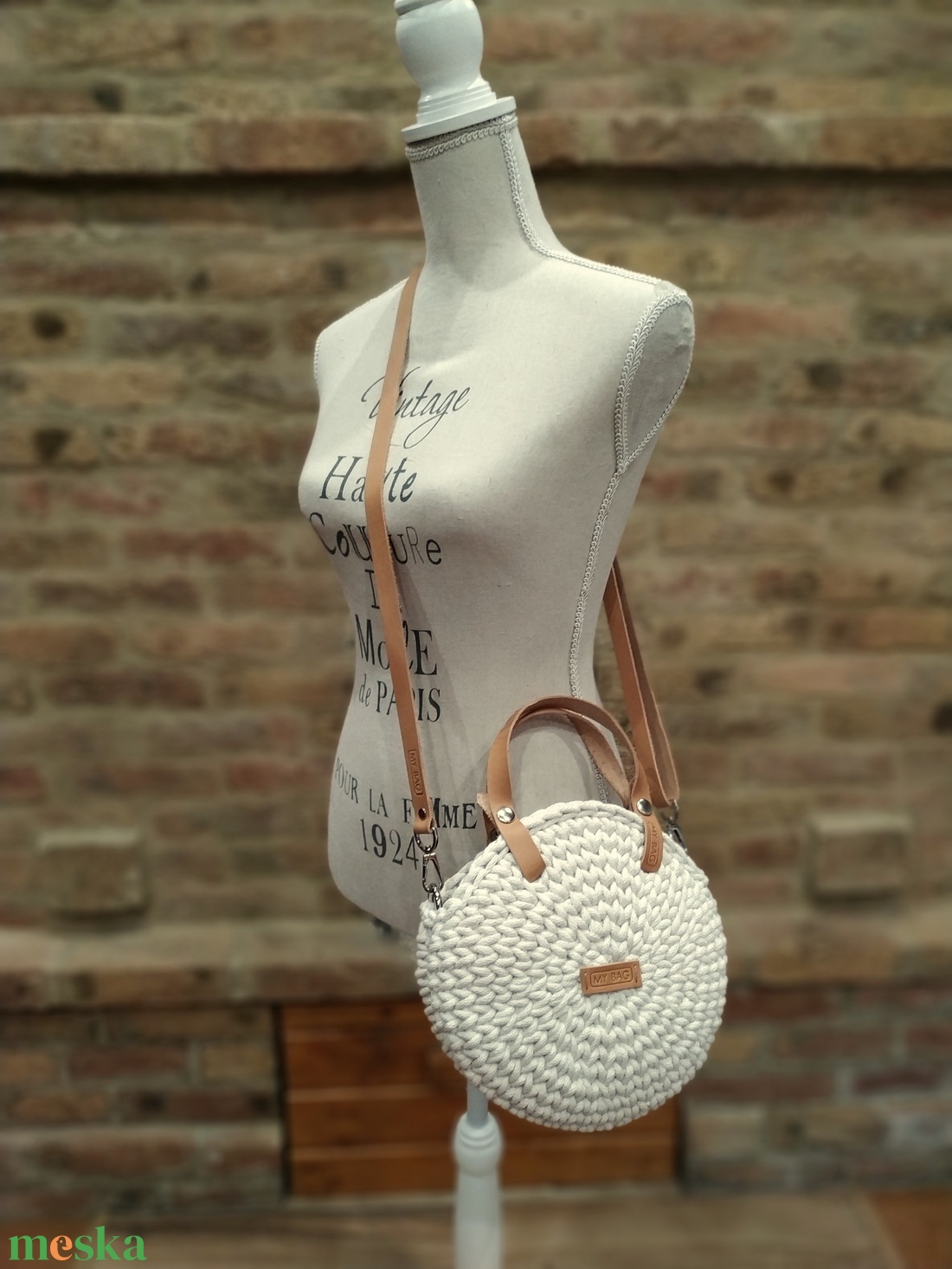 Horgolt női körtáska - MINI - Crossbody - Ekrü - táska & tok - kézitáska & válltáska - vállon átvethető táska - Meska.hu Horgolt női körtáska - MINI - Crossbody - Ekrü - táska & tok - kézitáska & válltáska - vállon átvethető táska - Meska.hu