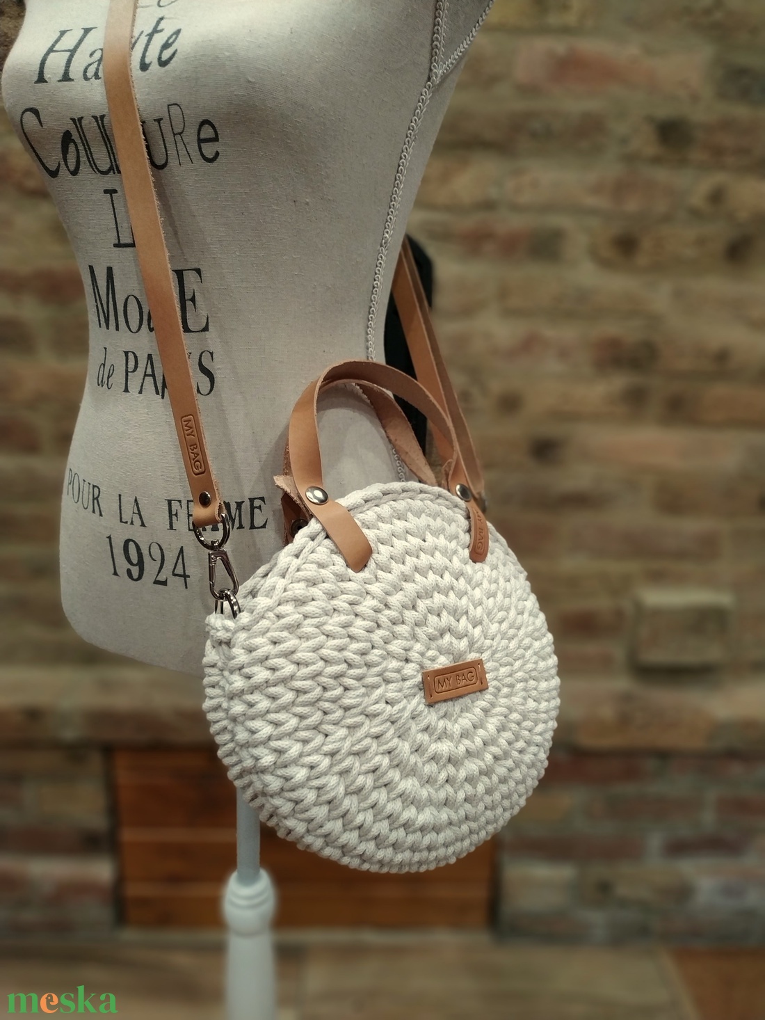 Horgolt női körtáska - MINI - Crossbody - Ekrü - táska & tok - kézitáska & válltáska - vállon átvethető táska - Meska.hu Horgolt női körtáska - MINI - Crossbody - Ekrü - táska & tok - kézitáska & válltáska - vállon átvethető táska - Meska.hu
