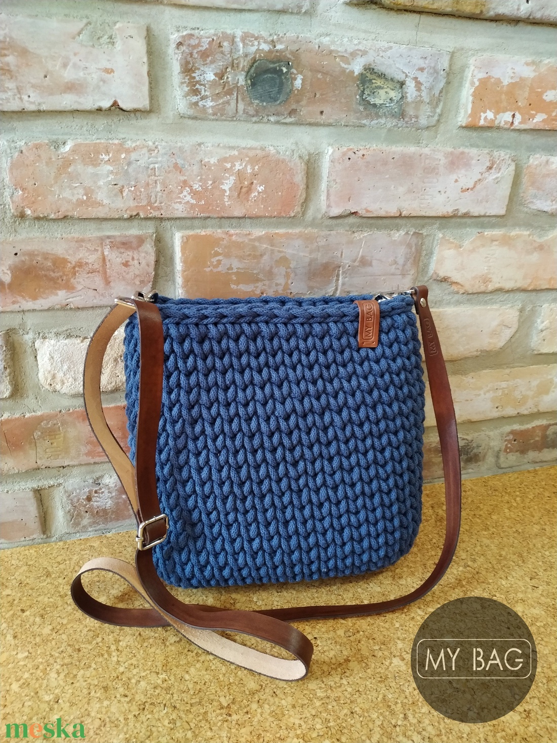 Horgolt női crossbody táska FARMERKÉK színben - bőr vállpánttal - MINI - táska & tok - kézitáska & válltáska - vállon átvethető táska - Meska.hu Horgolt női crossbody táska FARMERKÉK színben - bőr vállpánttal - MINI - táska & tok - kézitáska & válltáska - vállon átvethető táska - Meska.hu