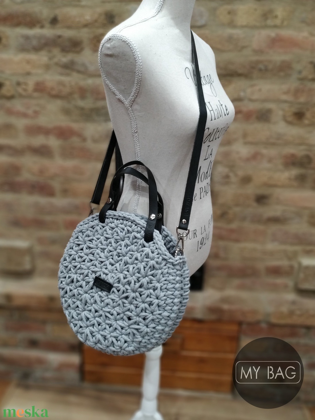 Horgolt női körtáska VILÁGOSSZÜRKE színben - jázmin mintával - Crossbody - táska & tok - kézitáska & válltáska - vállon átvethető táska - Meska.hu Horgolt női körtáska VILÁGOSSZÜRKE színben - jázmin mintával - Crossbody - táska & tok - kézitáska & válltáska - vállon átvethető táska - Meska.hu