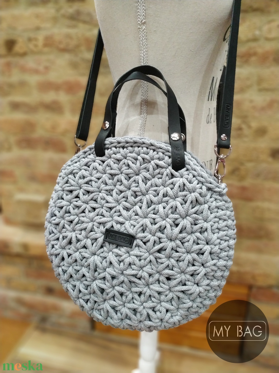 Horgolt női körtáska VILÁGOSSZÜRKE színben - jázmin mintával - Crossbody - táska & tok - kézitáska & válltáska - vállon átvethető táska - Meska.hu Horgolt női körtáska VILÁGOSSZÜRKE színben - jázmin mintával - Crossbody - táska & tok - kézitáska & válltáska - vállon átvethető táska - Meska.hu