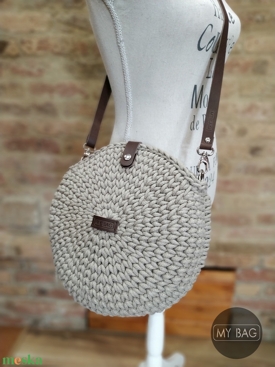 Horgolt női körtáska HOMOK színben - Crossbody - táska & tok - kézitáska & válltáska - vállon átvethető táska - Meska.hu Horgolt női körtáska HOMOK színben - Crossbody - táska & tok - kézitáska & válltáska - vállon átvethető táska - Meska.hu