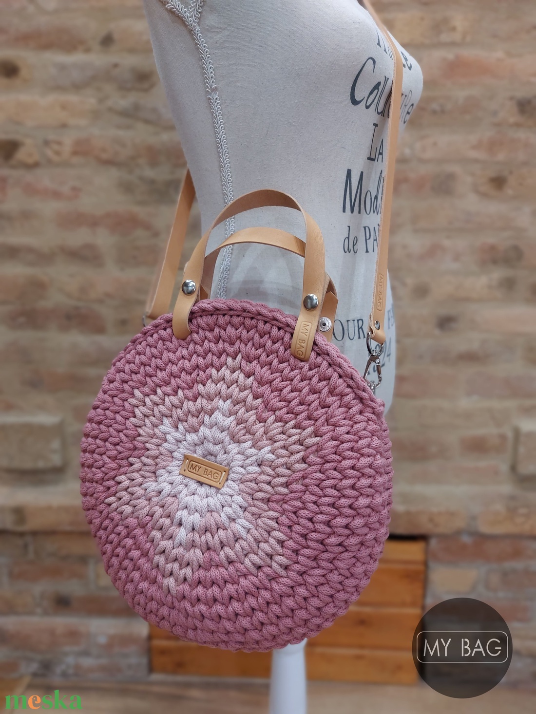 Horgolt női körtáska BLOSSOM színben - csillaggal a közepén - Crossbody - táska & tok - kézitáska & válltáska - vállon átvethető táska - Meska.hu Horgolt női körtáska BLOSSOM színben - csillaggal a közepén - Crossbody - táska & tok - kézitáska & válltáska - vállon átvethető táska - Meska.hu