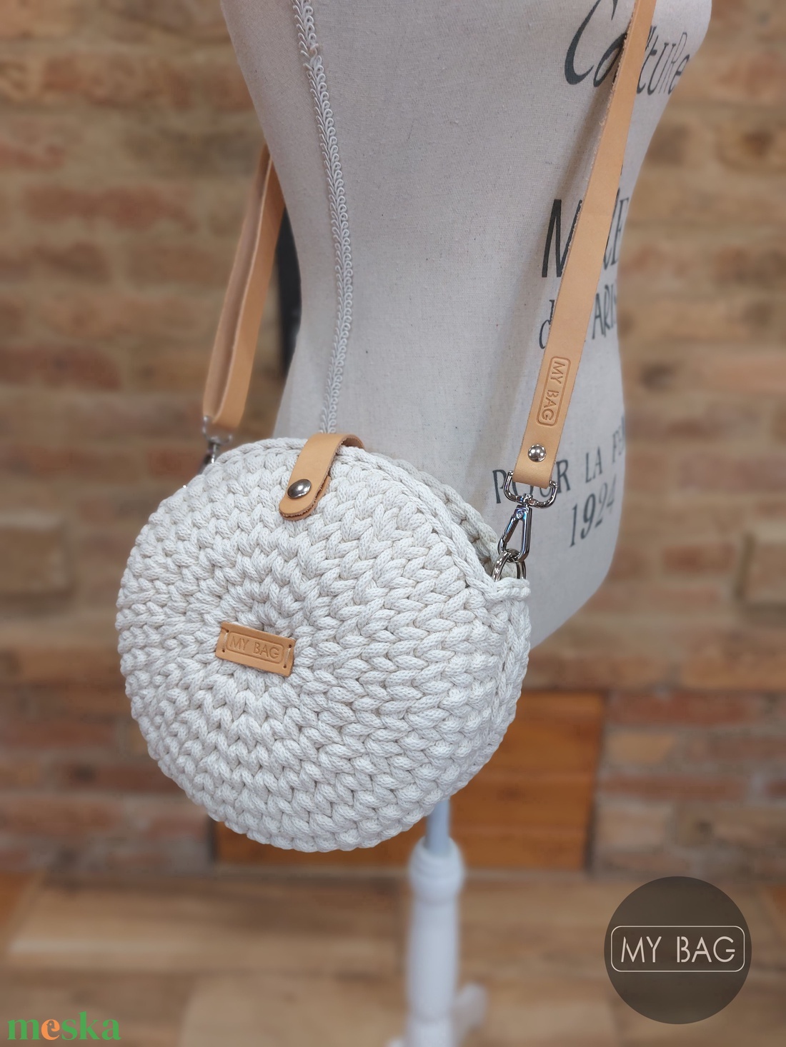 Horgolt női körtáska - MINI - Crossbody - Ekrü - táska & tok - kézitáska & válltáska - vállon átvethető táska - Meska.hu Horgolt női körtáska - MINI - Crossbody - Ekrü - táska & tok - kézitáska & válltáska - vállon átvethető táska - Meska.hu