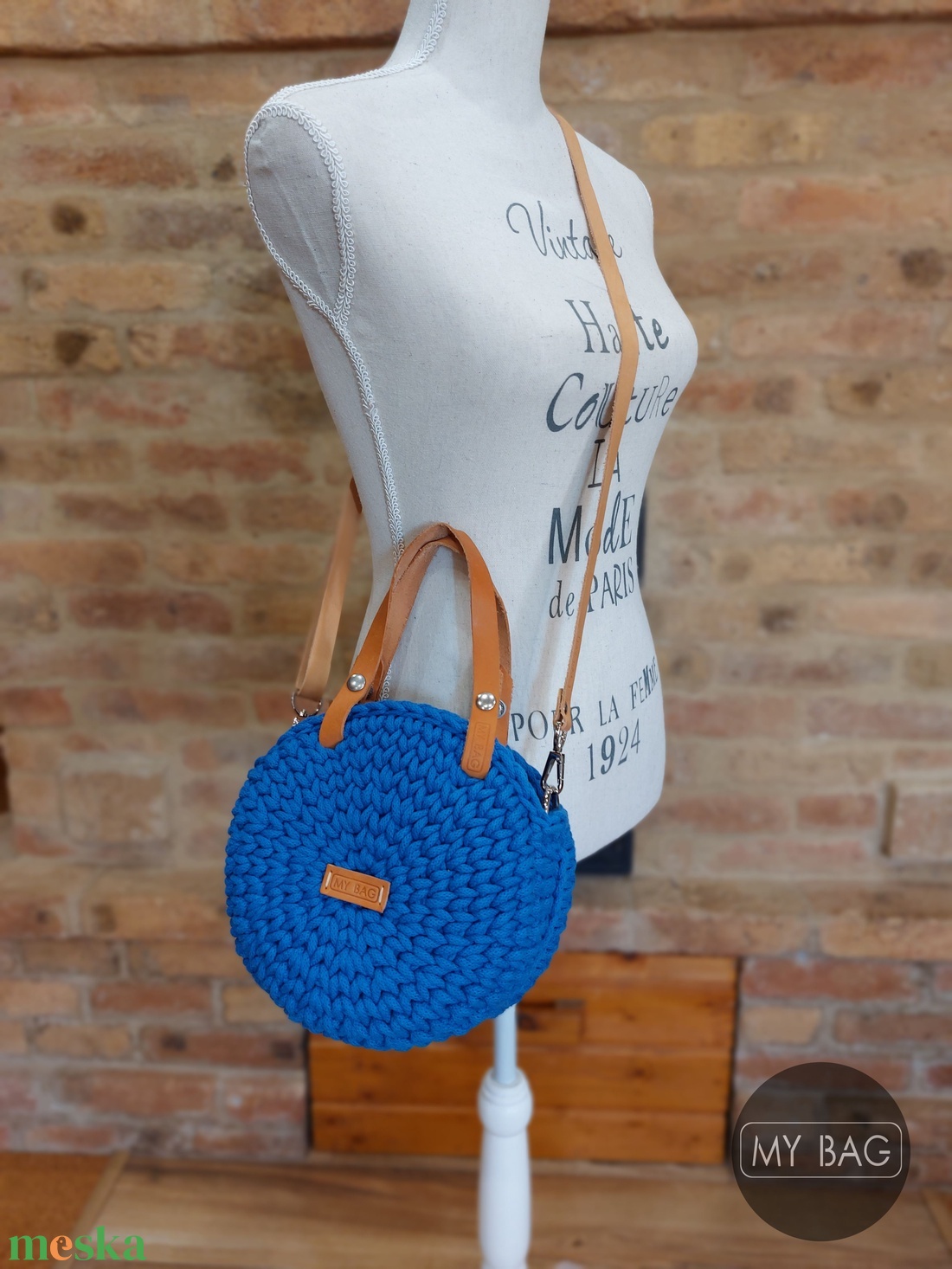 Horgolt női körtáska - MINI - Crossbody - KIRÁLYKÉK - táska & tok - kézitáska & válltáska - vállon átvethető táska - Meska.hu Horgolt női körtáska - MINI - Crossbody - KIRÁLYKÉK - táska & tok - kézitáska & válltáska - vállon átvethető táska - Meska.hu