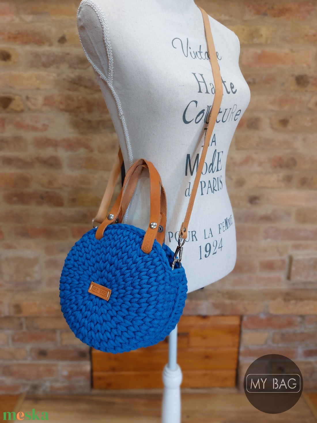 Horgolt női körtáska - MINI - Crossbody - KIRÁLYKÉK - táska & tok - kézitáska & válltáska - vállon átvethető táska - Meska.hu Horgolt női körtáska - MINI - Crossbody - KIRÁLYKÉK - táska & tok - kézitáska & válltáska - vállon átvethető táska - Meska.hu