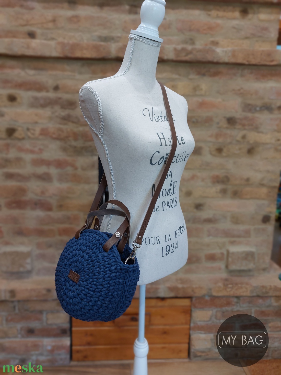 Horgolt női körtáska - MINI - Crossbody - FARMERKÉK - táska & tok - kézitáska & válltáska - vállon átvethető táska - Meska.hu Horgolt női körtáska - MINI - Crossbody - FARMERKÉK - táska & tok - kézitáska & válltáska - vállon átvethető táska - Meska.hu