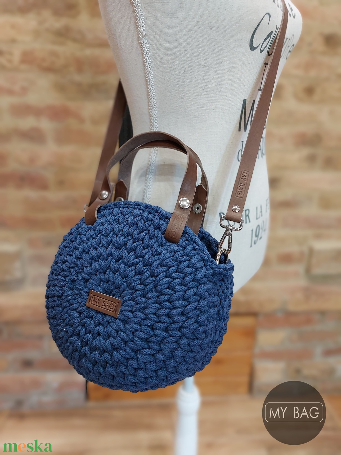 Horgolt női körtáska - MINI - Crossbody - FARMERKÉK - táska & tok - kézitáska & válltáska - vállon átvethető táska - Meska.hu Horgolt női körtáska - MINI - Crossbody - FARMERKÉK - táska & tok - kézitáska & válltáska - vállon átvethető táska - Meska.hu