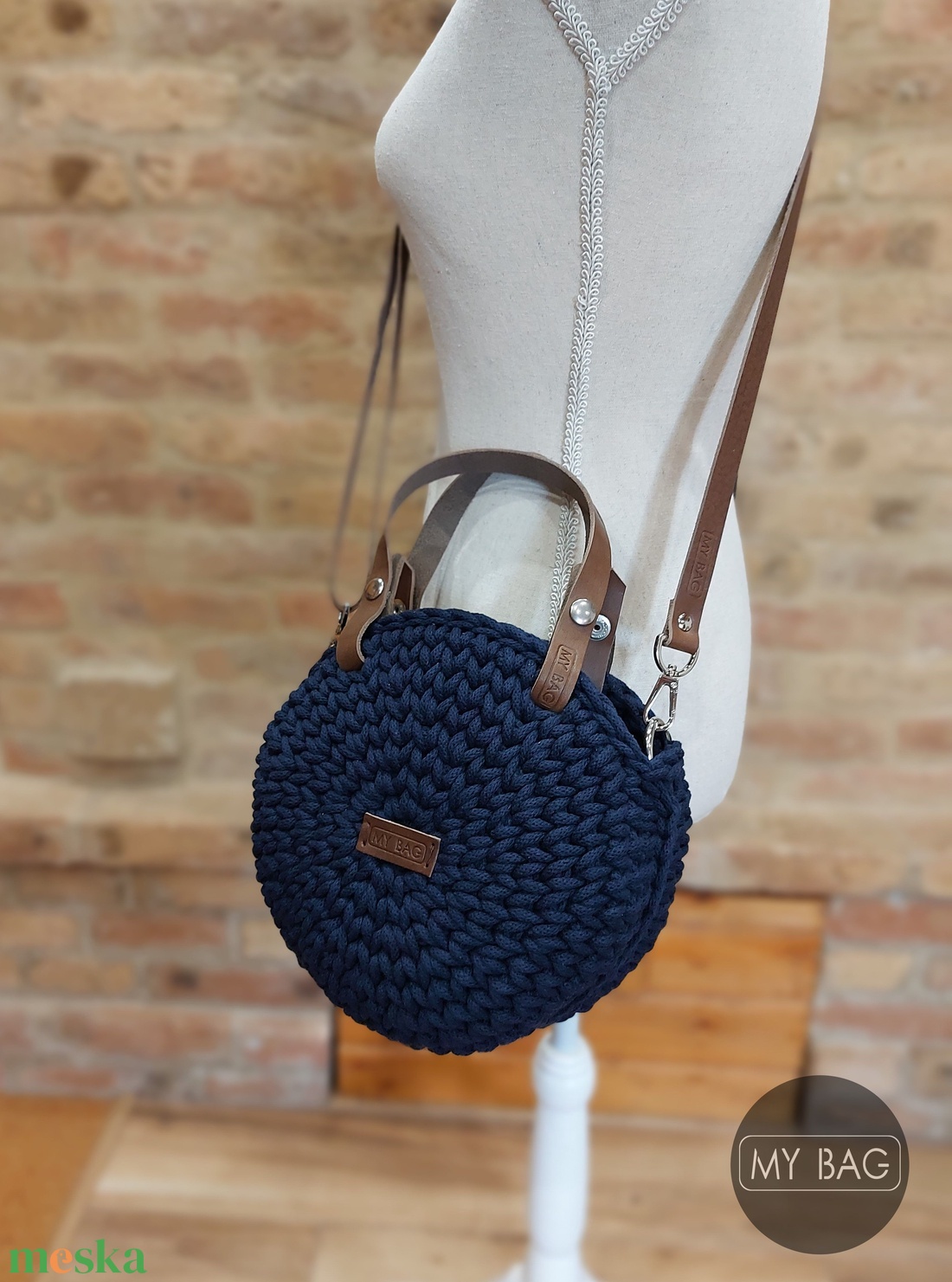 Horgolt női körtáska - MINI - Crossbody - MÉLYKÉK - táska & tok - kézitáska & válltáska - vállon átvethető táska - Meska.hu Horgolt női körtáska - MINI - Crossbody - MÉLYKÉK - táska & tok - kézitáska & válltáska - vállon átvethető táska - Meska.hu