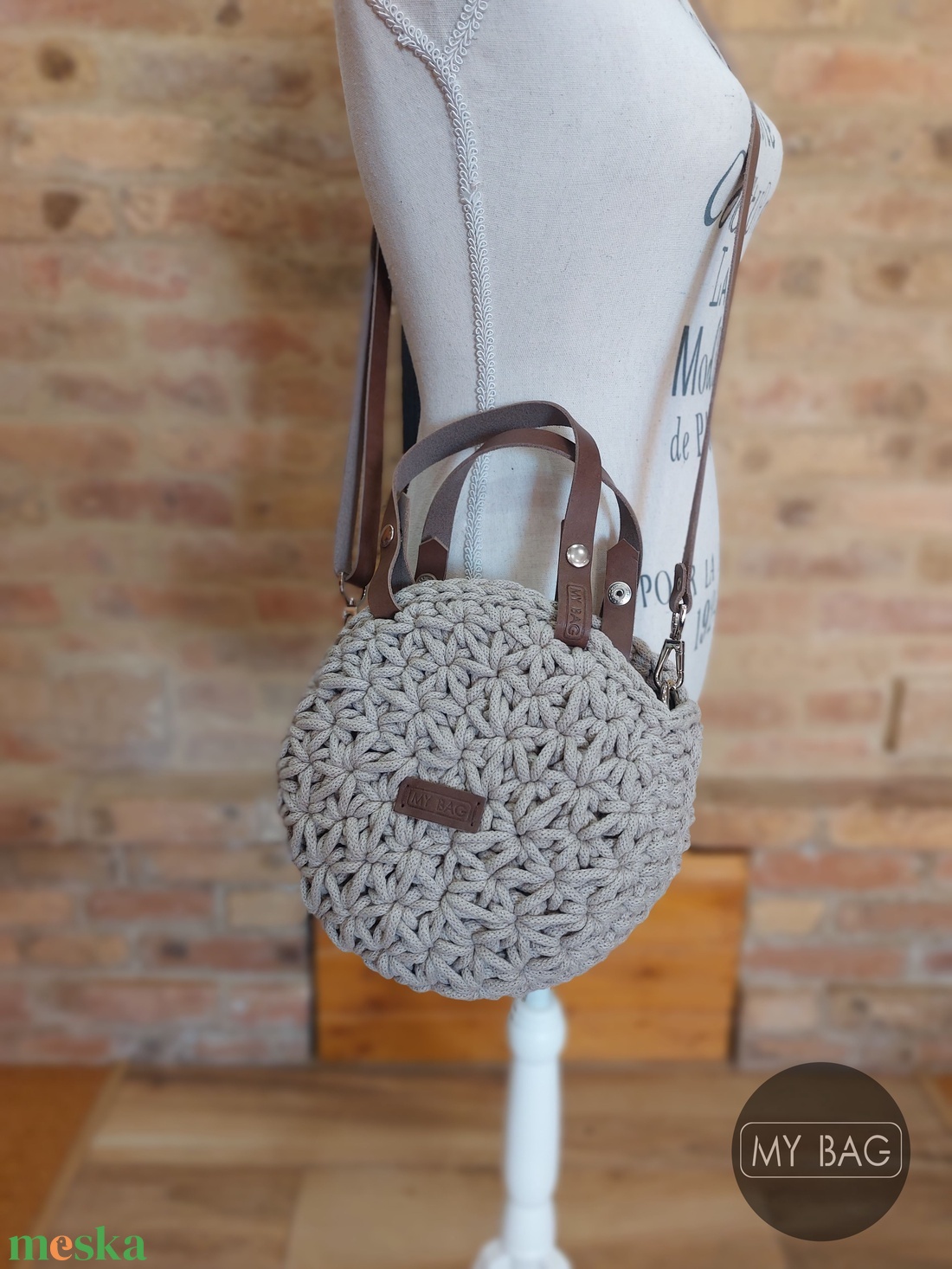 Horgolt női körtáska - MINI - jázmin mintával - Crossbody - HOMOK - táska & tok - kézitáska & válltáska - vállon átvethető táska - Meska.hu Horgolt női körtáska - MINI - jázmin mintával - Crossbody - HOMOK - táska & tok - kézitáska & válltáska - vállon átvethető táska - Meska.hu