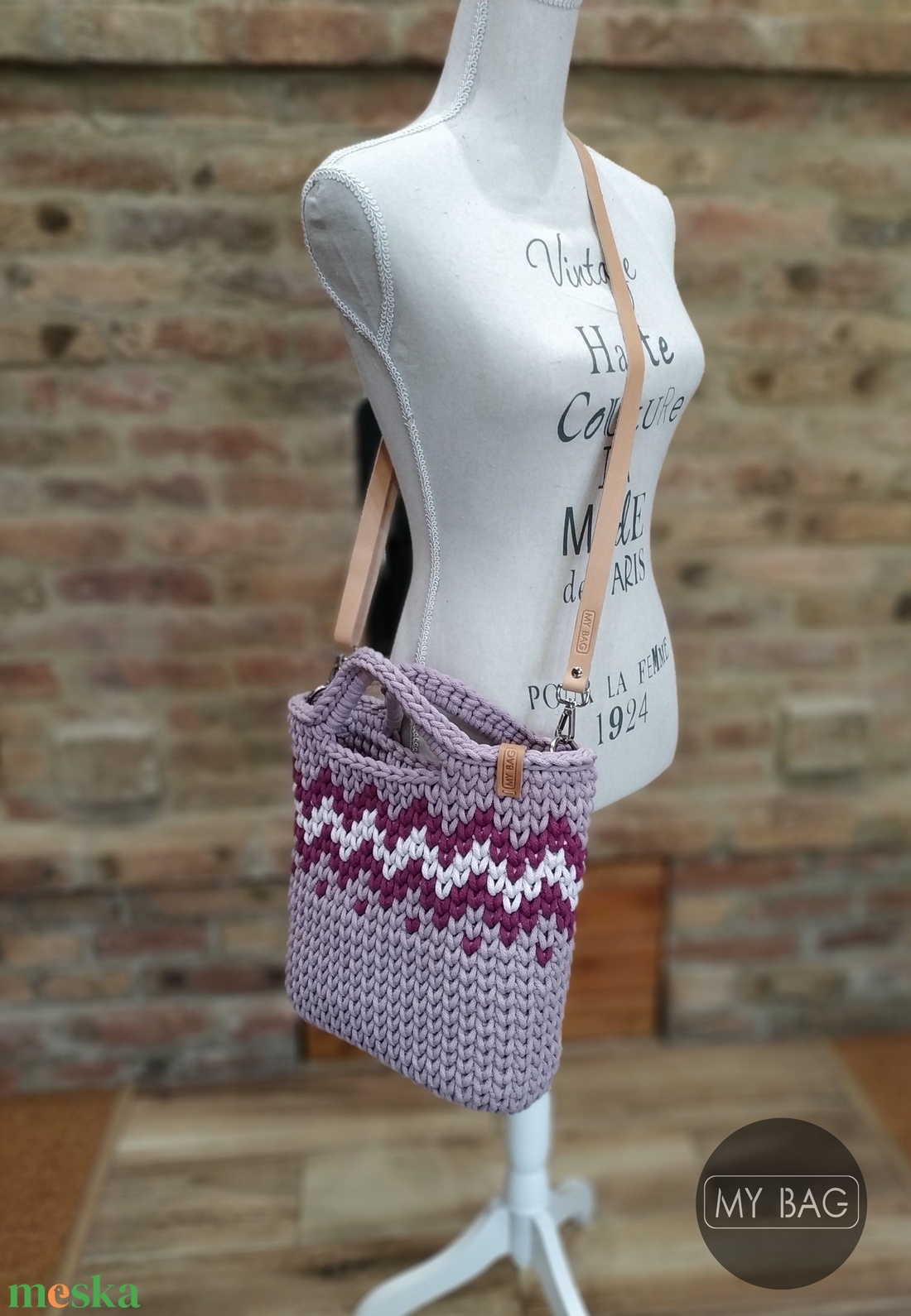 Horgolt női crossbody táska PISZKOSRÓZSASZÍN színben bőr vállpánttal - Cikk-cakk mintával - BIG - táska & tok - kézitáska & válltáska - vállon átvethető táska - Meska.hu Horgolt női crossbody táska PISZKOSRÓZSASZÍN színben bőr vállpánttal - Cikk-cakk mintával - BIG - táska & tok - kézitáska & válltáska - vállon átvethető táska - Meska.hu