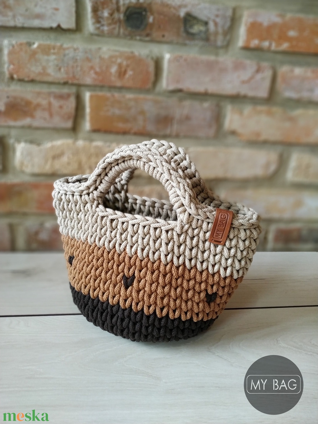 Horgolt női kézitáska CSOKIBARNA/KARAMELL/HOMOK színekben - MINI - táska & tok - kézitáska & válltáska - kézitáska - Meska.hu Horgolt női kézitáska CSOKIBARNA/KARAMELL/HOMOK színekben - MINI - táska & tok - kézitáska & válltáska - kézitáska - Meska.hu