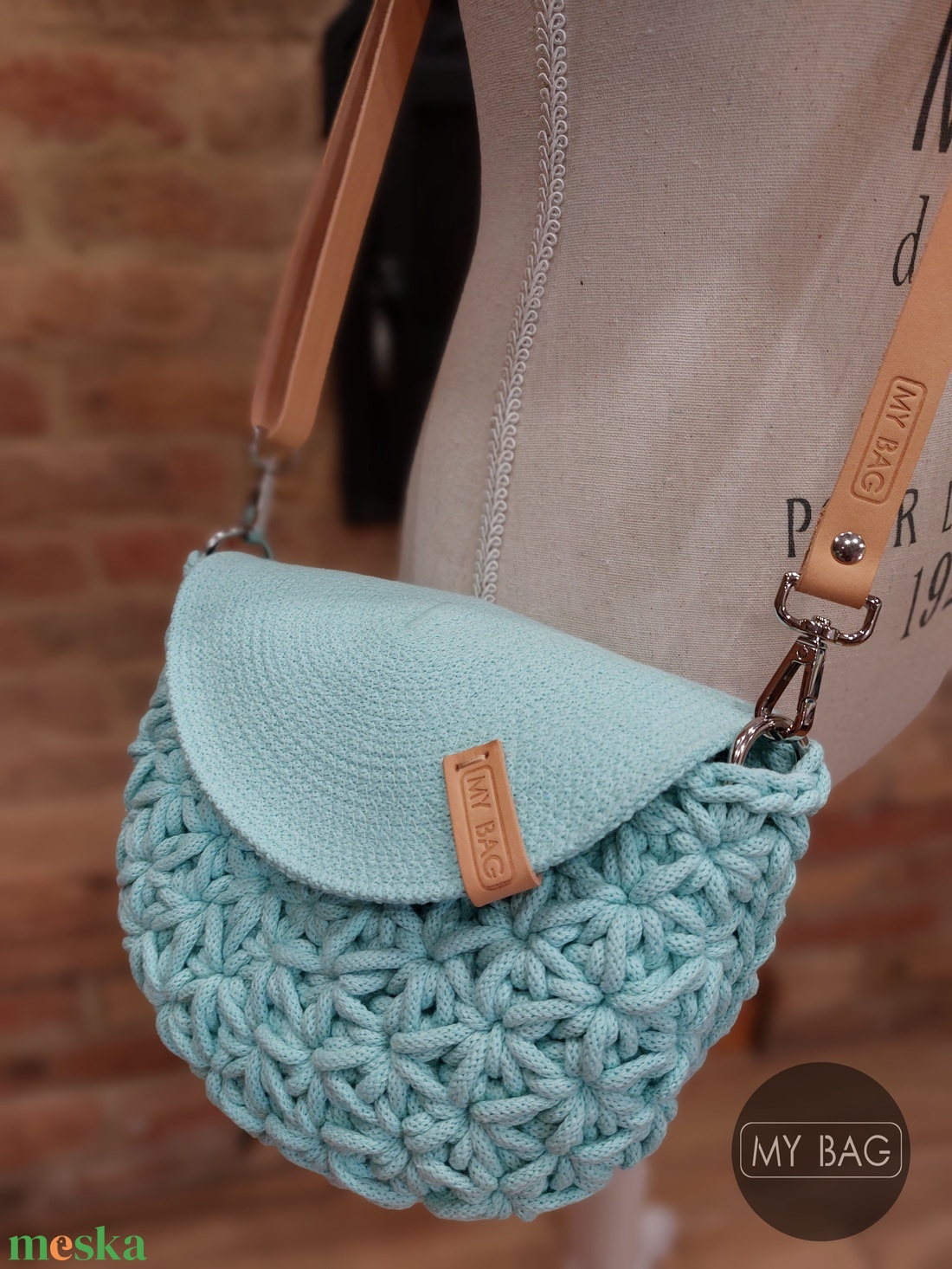 Horgolt női crossbody táska - Jázmin mintával - MENTAZÖLD - táska & tok - kézitáska & válltáska - vállon átvethető táska - Meska.hu Horgolt női crossbody táska - Jázmin mintával - MENTAZÖLD - táska & tok - kézitáska & válltáska - vállon átvethető táska - Meska.hu