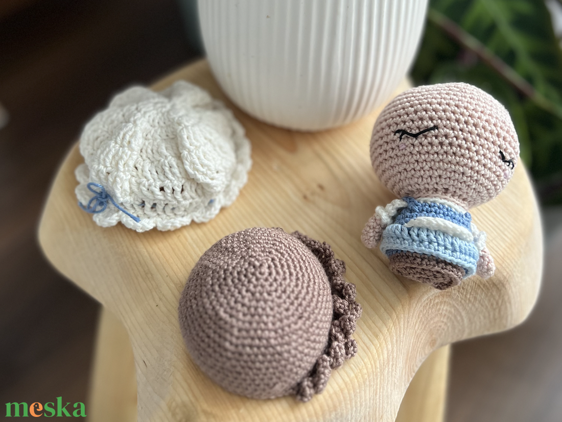 Horgolt tehénfejő kisasszony - játék & sport - plüssállat & játékfigura - ember - Meska.hu