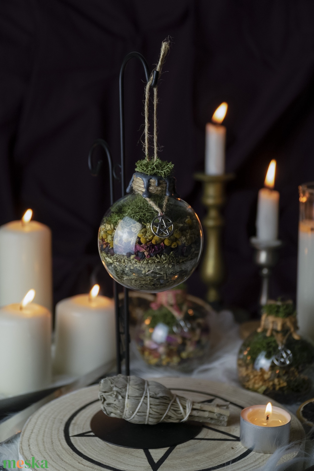 Védelmi Witch Ball, kézműves boszorkány gömb, otthonvédő, energiatisztító, nyugalmat teremtő - otthon & életmód - dekoráció - ajtó- és ablak dekoráció - ablakdísz - Meska.hu