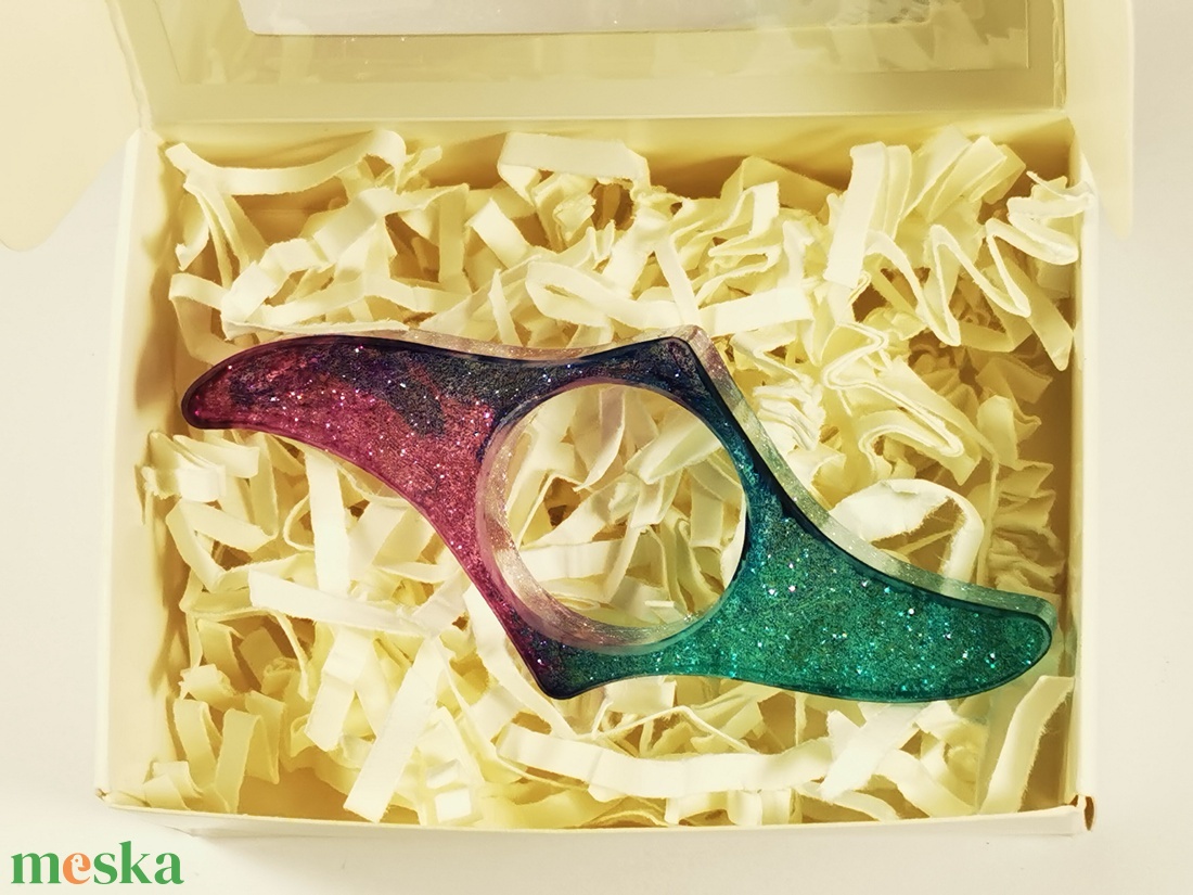 Könyvgerincvédő-könyves ajándék - könyv & zene - könyvjelző - Meska.hu