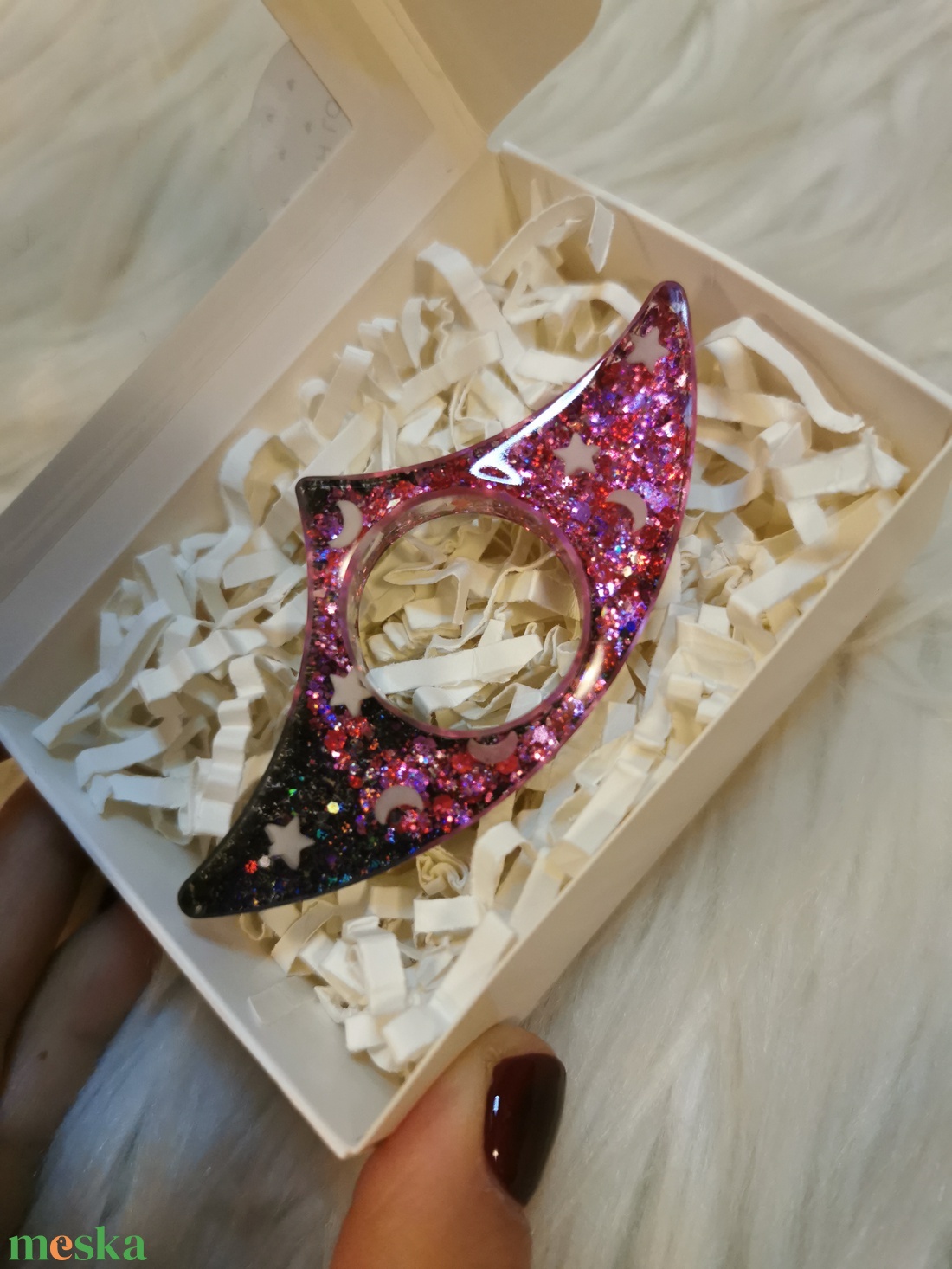 Foszforeszkáló Könyvgerincvédő-könyves ajándék - könyv & zene - könyvjelző - Meska.hu