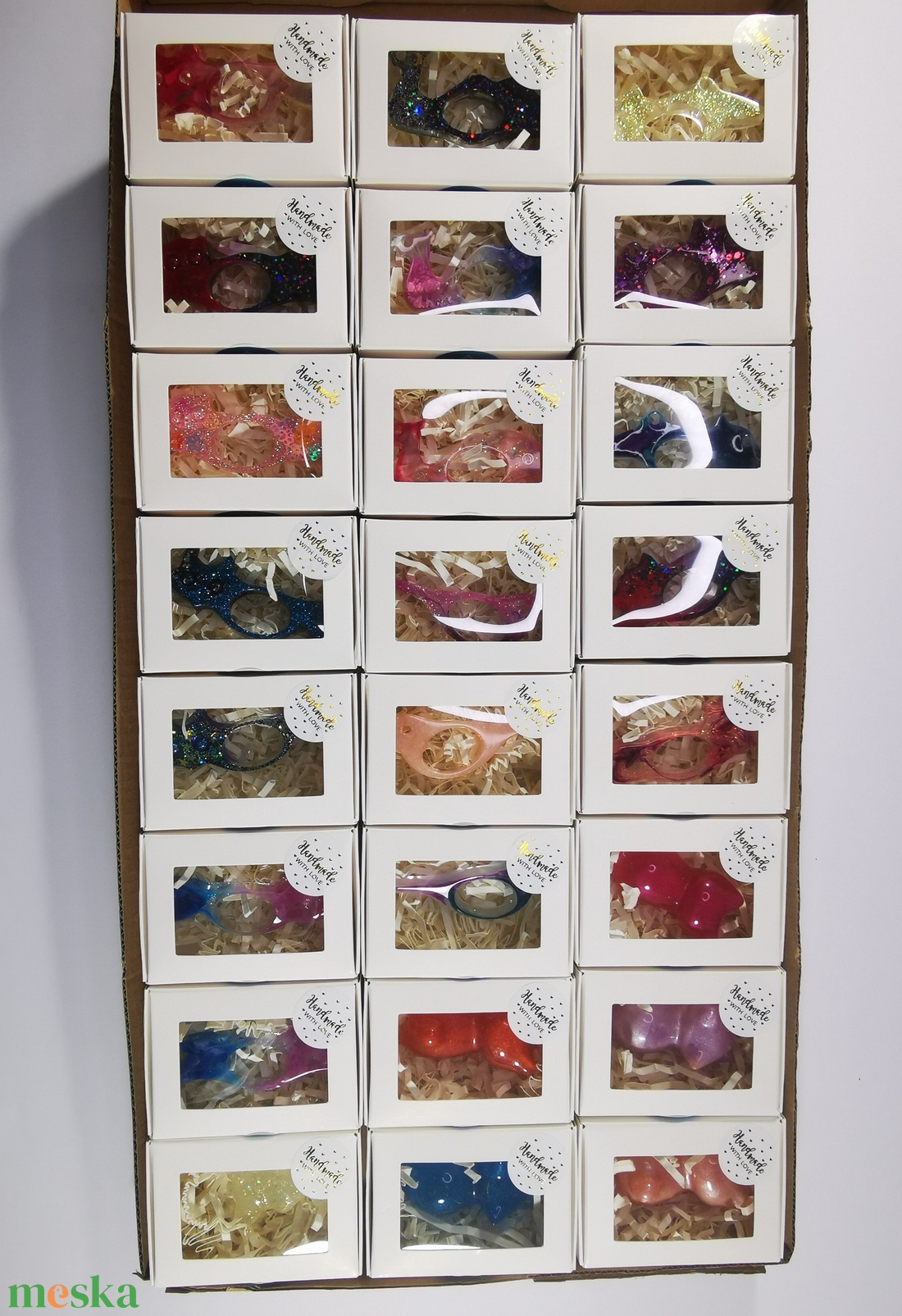 Foszforeszkáló Könyvgerincvédő-könyves ajándék - könyv & zene - könyvjelző - Meska.hu