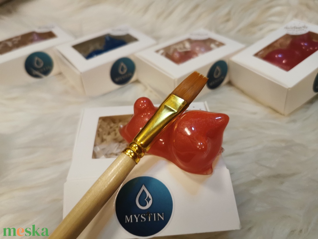 Festőecset, körmös ecset és tolltaró cicák - könyv & zene - könyvjelző - Meska.hu