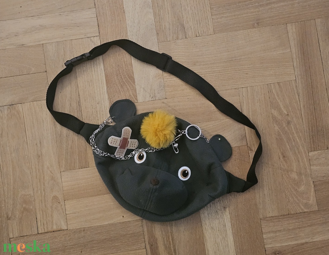 Olívazöld teddybag egyedi díszítéssel - táska & tok - variálható táska - Meska.hu