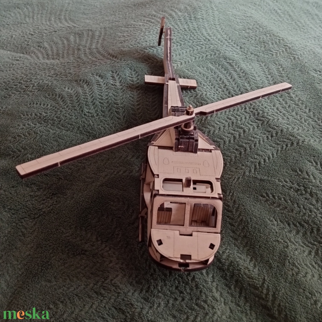 Helikopter makett - művészet - makett, modell - Meska.hu Helikopter makett - művészet - makett, modell - Meska.hu