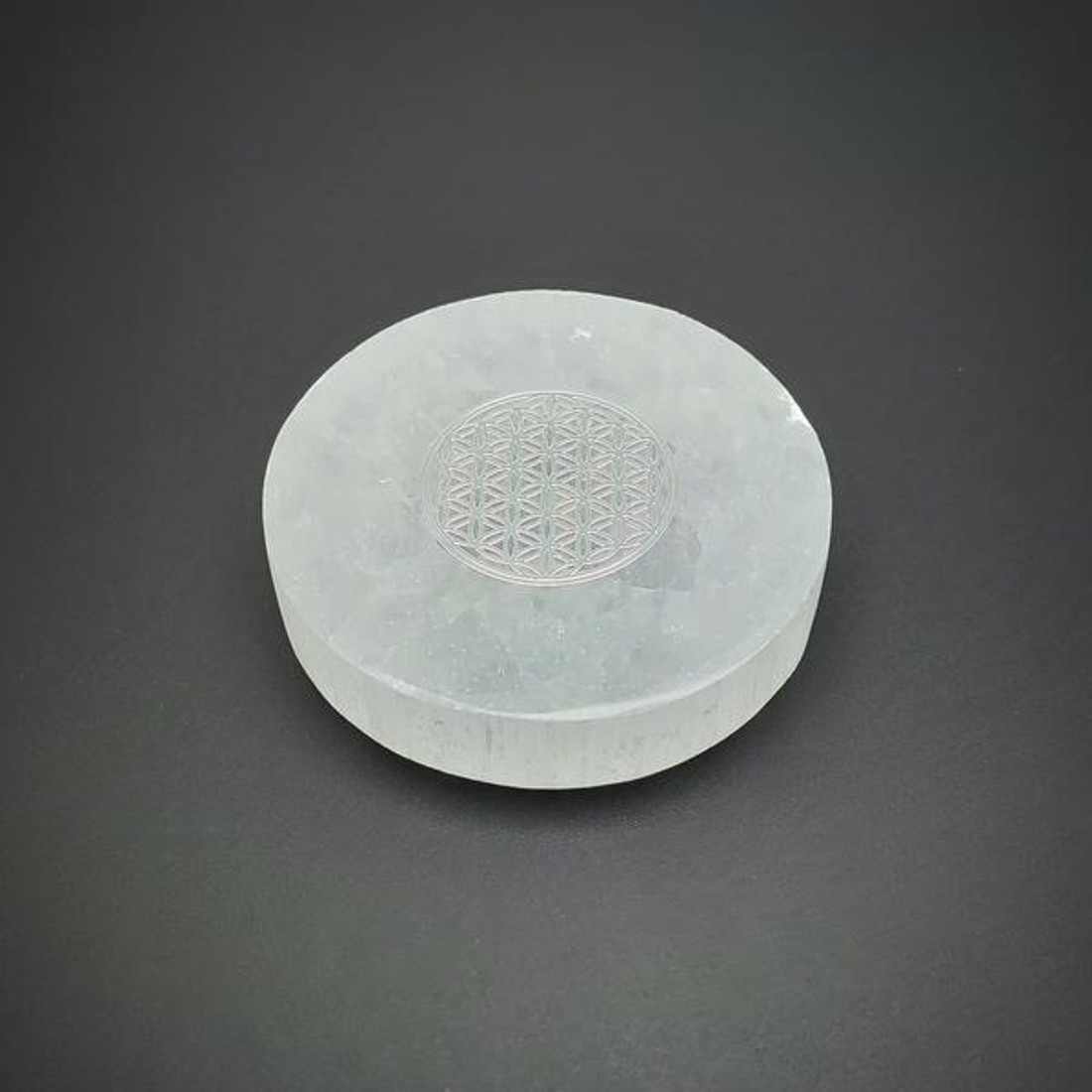 Szelenit korong életvirág ezüst matricás 6-7cm - kellékek & szerszámok - ásvány alapanyag - szelenit korong - Meska.hu Szelenit korong életvirág ezüst matricás 6-7cm - kellékek & szerszámok - ásvány alapanyag - szelenit korong - Meska.hu