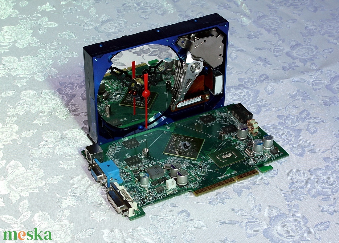 Hard Disk Drive óra - otthon & életmód - dekoráció - fali és függő dekoráció - falióra & óra - Meska.hu