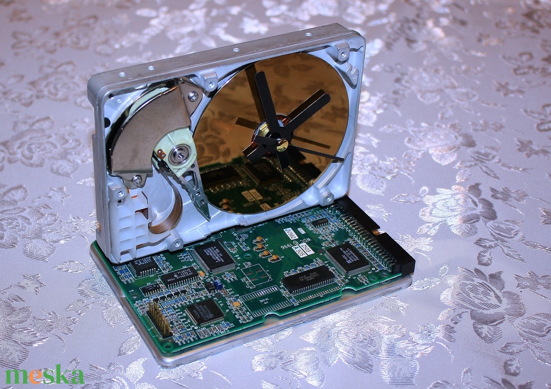 Hard Disk Drive óra - otthon & életmód - dekoráció - fali és függő dekoráció - falióra & óra - Meska.hu Hard Disk Drive óra - otthon & életmód - dekoráció - fali és függő dekoráció - falióra & óra - Meska.hu