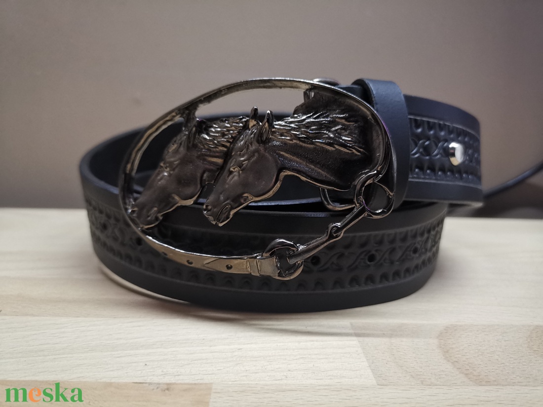 Növényi cserzésű poncolt bőr öv - ruha & divat - öv & övcsat - öv - Meska.hu