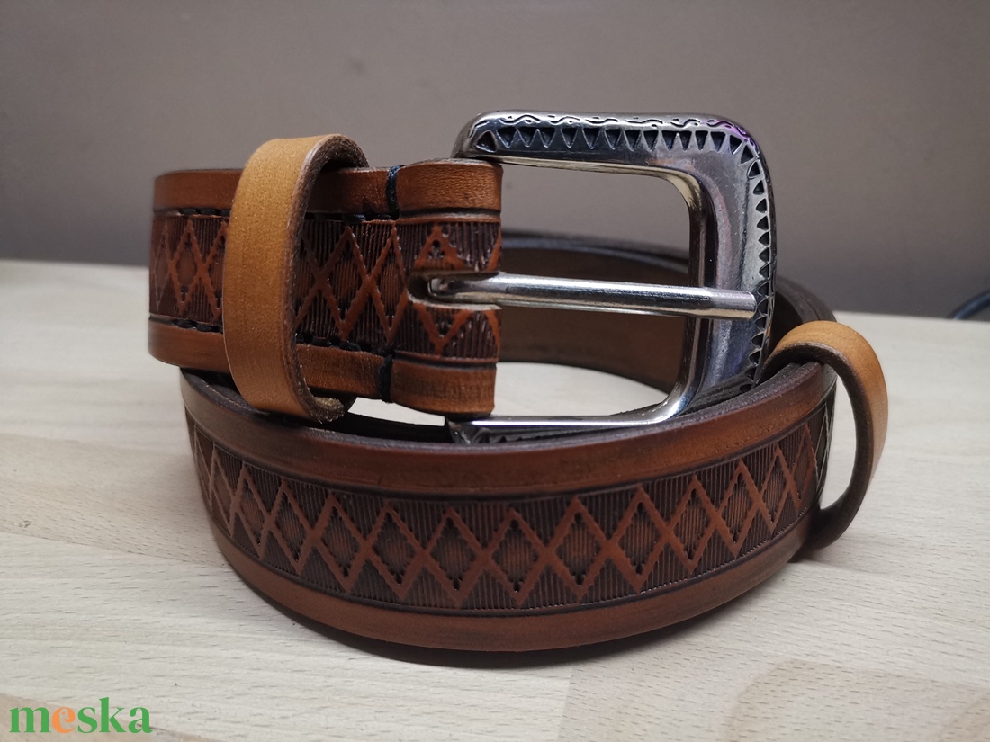 Növényi cserzésű poncolt bőr öv - ruha & divat - öv & övcsat - öv - Meska.hu