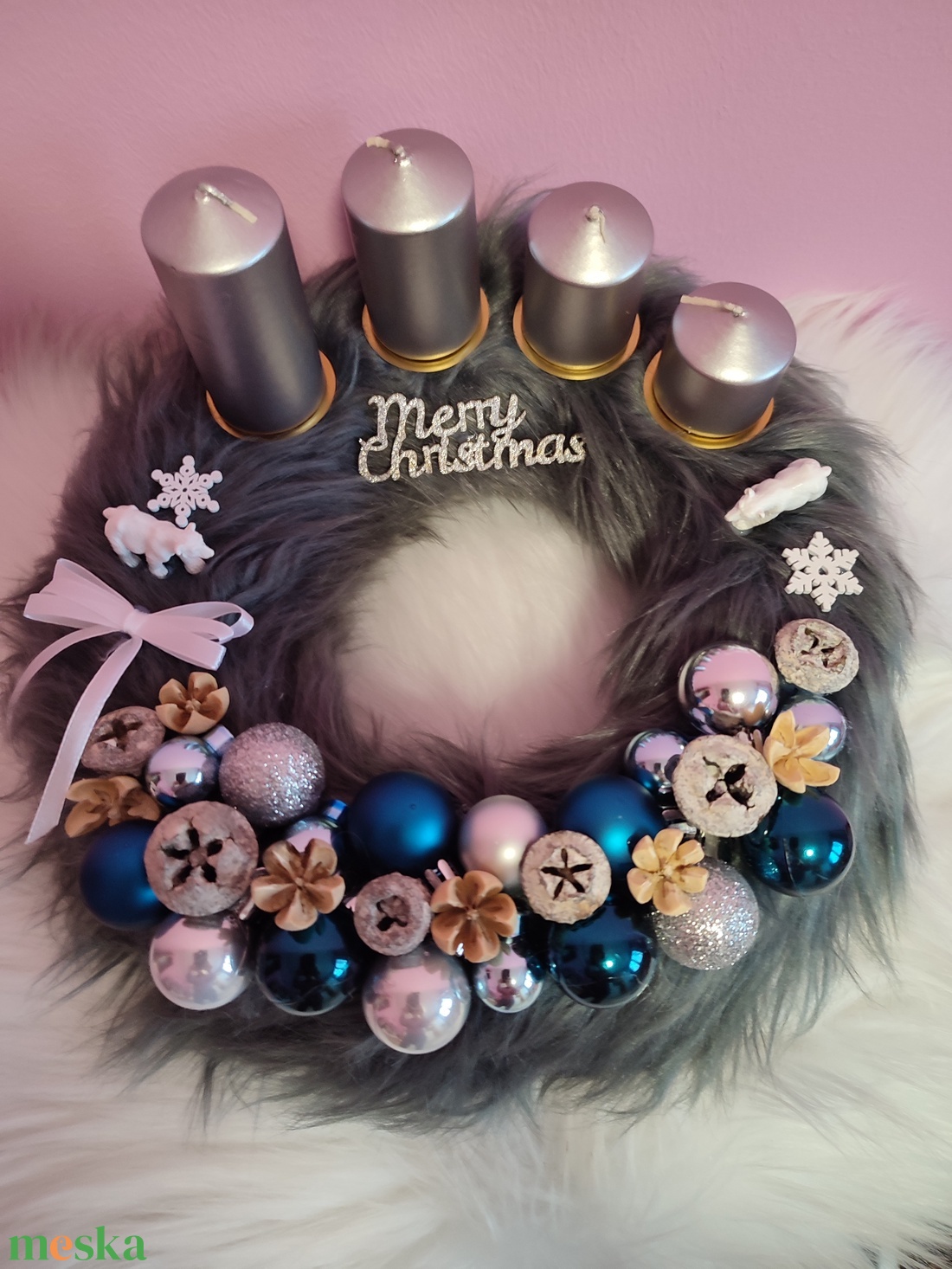 Szőrmés Adventi koszorú  - karácsony - adventi díszek - adventi gyertyadíszek és koszorúdíszek - Meska.hu
